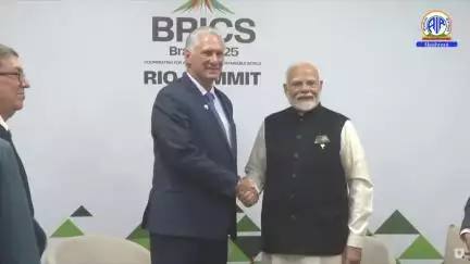 प्रधानमंत्री नरेन्द्र मोदी ने ब्रिक्स सम्मेलन के अवसर पर क्यूबा के राष्ट्रपति मिगेल दियास-कानेल से द्विपक्षीय बैठक की।