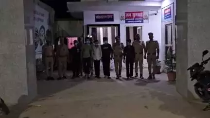 शाहबाद: शाहाबाद कोतवाली पुलिस ने अंतर्जनपदीय बाइक लिफ्टर गैंग को पकड़ा, 5 चोरों को गिरफ्तार कर 7 बाइक की बरामद