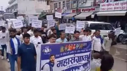 सीकर: नेछवा इलाके में दलित की जमीन पर अतिक्रमण हटाने की मांग को लेकर भीम सेना ने निकाली आक्रोश रैली