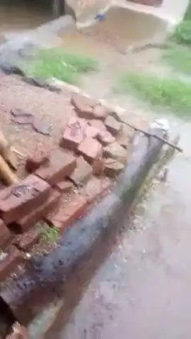 yah barsat ka pani Bhar Raha Hai kahin per nikaasi nahin Hai sabhi nikaasi band kar di gai hai dabang logon dwara 
kotr