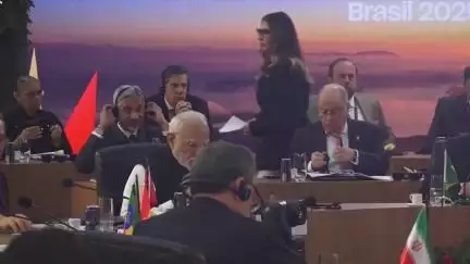 प्रधानमंत्री नरेन्द्र मोदी ने ब्राजील के रियो डी जेनेरियो में 17वें ब्रिक्स शिखर सम्मेलन में भाग लिया।
