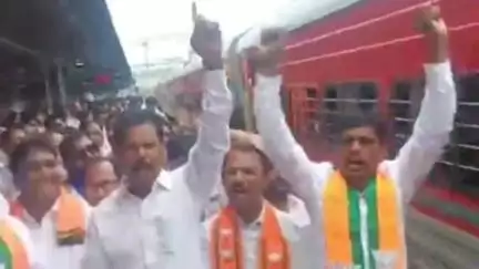 परभणी: रेल्वे स्थानकावर भाजपाचे नवनिर्वाचित प्रदेशाध्यक्ष रवींद्र चव्हाण यांचे आगमन, पदाधिकारी व कार्यकर्त्यांकडून भव्य स्वागत