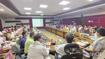 ধেমাজি: জিলা গ্ৰামোন্নয়ন অভিকৰণ কাৰ্যালয়ৰ সভাকক্ষত সাংসদ প্ৰদান বৰুৱা উপস্থিতিত গুৰুত্ব পূৰ্ণ সভা