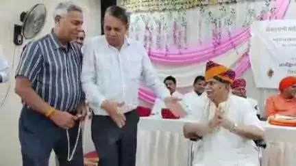 पचपदरा: पचपदरा में वयोवृद्ध साहित्यकार मोहनलाल गहलोत का अभिनंदन समारोह, 'आर्योदेश्यरत्नमाला' पुस्तक का हुआ विमोचन