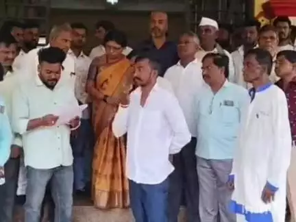 ಹುಮ್ನಾಬಾದ್: ಪ್ರತಿ ಕಚೇರಿಯಲ್ಲಿ ಡಾ. ಅಂಬೇಡ್ಕರ್ ಭಾವಚಿತ್ರ ಕಡ್ಡಾಯ ಅಳವಡಿಕೆಗೆ ಆದೇಶ ಹೊರಡಿಸಿ: ಪಟ್ಟಣದಲ್ಲಿ ಭಾರತೀಯ ದಲಿತ ಪ್ಯಾಂಥರ್ ಅಧ್ಯಕ್ಷ ಗಣಪತಿ