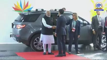 प्रधानमंत्री नरेन्द्र मोदी ब्राजील के रियो डी जनेरो में ब्रिक्‍स शिखर सम्‍मेलन में पहुंचे।