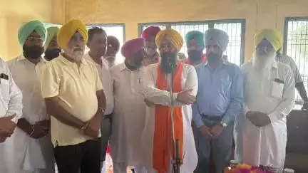 ਗੁਰਦਾਸਪੁਰ: ਚੇਅਰਮੈਨ ਜਗਰੂਪ ਸਿੰਘ ਸੇਖਵਾਂ ਨੇ ਕਾਹਨੂੰਵਾਨ-ਚੱਕ ਸ਼ਰੀਫ਼ ਸੜਕ ਦੇ ਨਵੀਨੀਕਰਨ ਦਾ ਪ੍ਰੋਜੈਕਟ ਦਾ ਨੀਂਹ ਪੱਥਰ ਰੱਖਿਆ