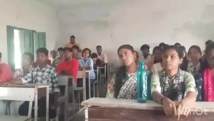 బాల్కొండ: ప్రభుత్వ జూనియర్ కళాశాలలో విద్యార్థులకు మత్తు పదార్థాల,నియంత్రణ పై అవగాహన నిర్వహించిన ఎస్సై అనిల్ రెడ్డి