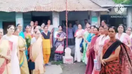 ঠাকুরপুকুর-মহেশতলা: বাটা মহেশতলা এরিয়া কমিটির অন্তর্গত দক্ষিণ বাংলা এক নম্বর ইউনিটে মহিলা কমরেডদের সম্মেলন।
