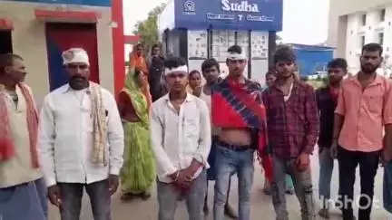 मुंगेर: बारात में वर और वधू पक्ष के बीच मारपीट, लाठी-डंडे चलने से 3 लोग घायल
