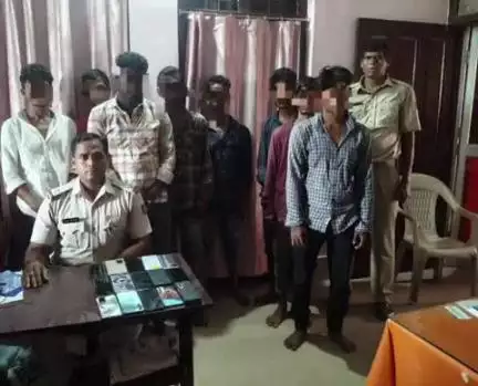 ପୁରୀ ମ୍ୟୁନିସିପାଲଟି: ମାର୍କେଟ ଛକ ନିକଟରେ ଗହଳି ର ସୁଯୋଗ ନେଇ ଭକ୍ତଙ୍କ ଠାରୁ ପେକେଟ ମାର କରିବା ଅଭିଯୋଗ ରେ କୁମ୍ଭାରପଡା ଥାନା ଦ୍ୱାରା 7 ଗିରଫ