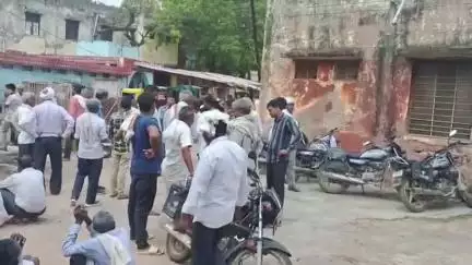 धौलपुर: दलेलपुर गांव के पास संदिग्ध अवस्था में युवक की मौत, पोस्टमार्टम के बाद शव परिजनों को सौंपा गया