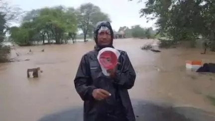 कुरई: भारी बारिश से वैनगंगा नदी में आया उफान, पलारी चावड़ी मार्ग पर रपटा पुल डूबा, लोगों को किया जा रहा सतर्क