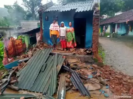 ପଟ୍ଟାଙ୍ଗୀ: ଲଗାଣ ବର୍ଷା ଯୋଗୁଁ ସେମିଳିଗୁଡା ବ୍ଲକର କସୁଗୁଡା ଗ୍ରାମରେ ଭାଙ୍ଗିଲା ଘର