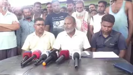 মাটিয়া: বিদ্যাপাৰা আৰু বেতবাৰীত ৰাইজে সংবাদ মেলযোগে উচ্ছেদৰ পূৰ্বে ৰাইজক পুনৰ সংস্থাপন দিবলৈ চৰকাৰক দাবী জনায়