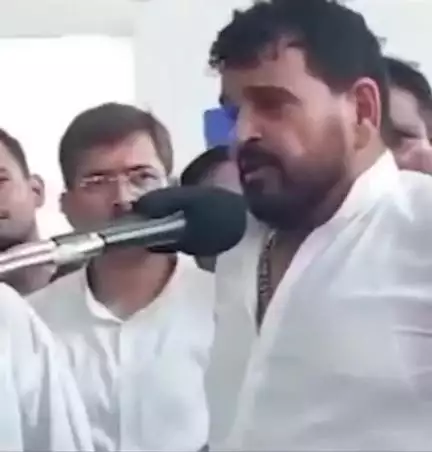 खुल्लम खुल्ला चैलेंज 🔥🔥
ओ बबुआ राज ठाकरे... इधर देखो बे
तुम्हें बाहुबली बृजभूषण शरण सिंह खोज रहे हैं