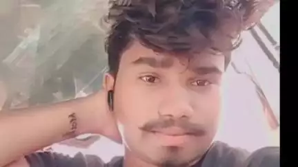 ବଲାଙ୍ଗୀର: ଚଟିଆ ପାଲିରେ ଜେସିବି ରୁ ଜଣେ ଯୁବକଙ୍କ ଝୁଲନ୍ତା ମୃତ ଦେହ ଉଦ୍ଧାର ହତ୍ୟା ନା ଆତ୍ମହତ୍ୟା କାରଣ ଅସ୍ପଷ୍ଟ