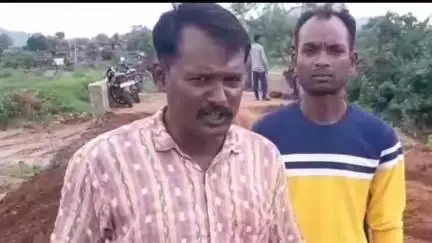 କଣ୍ଟାବାଞ୍ଜି: ବଡବାଙ୍କି ପଞ୍ଚାୟତ ରେ ଟଙ୍କା ସଂଗ୍ରହ କରି ରାସ୍ତା କରିଥିବା ନେଇ ପ୍ରତିକ୍ରିୟା ରଖିଲେ ସ୍ଥାନୀୟ ବାସିନ୍ଦା ଝସକେତନ ବରିହା