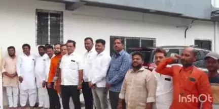 उत्तर सोलापूर: सोलापुरात अशोक चौकात शिवसेना ठाकरे गट व मनसे पदाधिकाऱ्यांची ऐतिहासिक बैठक; महाराष्ट्र धर्मासाठी एकत्र येण्याचा निर्धार