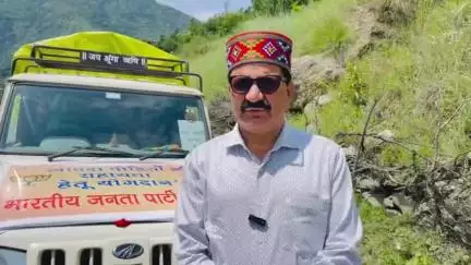 मनाली: सिराज विधानसभा क्षेत्र में प्रभावित परिवारों के लिए राहत एवं खाद्य सामग्री भिजवाई, पूर्व मंत्री गोविंद सिंह ठाकुर