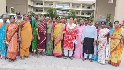 నిజామాబాద్ సౌత్: జోగినిలకు రేషన్ కార్డ్, పెన్షన్స్ సౌకర్యం కల్పించాలని నగరంలో BLMS రాష్ట్ర అధ్యక్షురాలు సబ్బని లత డిమాండ్