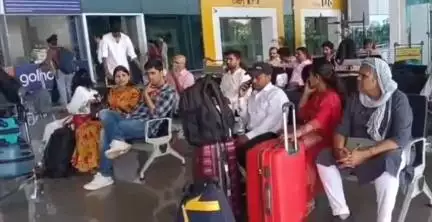 पटना ग्रामीण: पटना से दिल्ली जाने वाली एयर इंडिया की फ्लाइट रद्द, पटना एयरपोर्ट पर यात्रियों का हंगामा