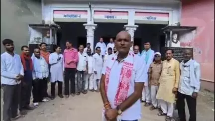 बलिया: बलिया प्रखंड क्षेत्र में महागठबंधन से जुड़े दलों के नेताओं की बैठक कांग्रेस कार्यालय में हुई