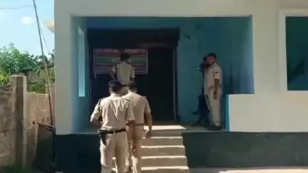गायघाट: बेरुआ बिहार ग्रामीण बैंक में हथियार के बल पर तीन अपराधियों ने 10 लाख 98 हजार रुपये लूटे
