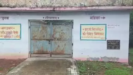 तालबेहट: देवरान गांव में लाखों रुपया की लागत से बना सार्वजनिक शौचालय करीब 6 महीने से पड़ा बंद, ग्रामीणों में आक्रोश #jansamasya