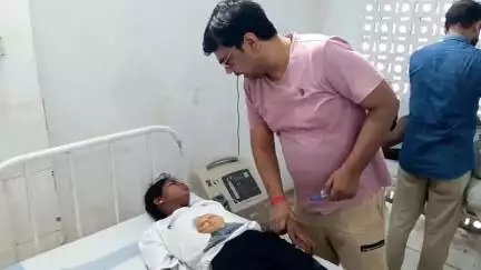 अमरपुर: शाहपुर स्कूल में प्रखंड स्तरीय खेल कार्यक्रम में तीन छात्राएं बेहोश, अस्पताल में इलाज जारी