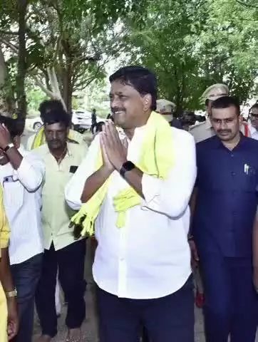 ఉరవకొండ: ఉరవకొండలో అభివృద్ధి సంక్షేమ కార్యక్రమాలను ప్రారంభించిన ఆర్థిక శాఖ మంత్రి పయ్యావుల కేశవ్