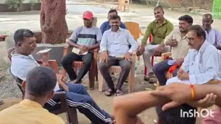 मढ़ौरा: मढ़ौरा विधायक ने आवास पर जनसुनवाई की