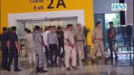 पटना ग्रामीण: केंद्रीय रेल मंत्री अश्विनी वैष्णव पहुंचे पटना, पटना एयरपोर्ट का किया निरीक्षण