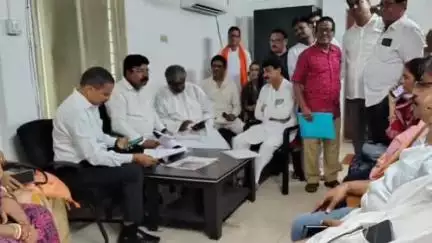 ପରଜଙ୍ଗ: ଭୁବନେଶ୍ୱର ଦଳୀୟ କାର୍ଯ୍ୟାଳୟରେ ସୋମବାର ୨ଟାରେ ରାଷ୍ଟ୍ରୀୟ ପରିଷଦ ସଦସ୍ୟ ଭାବରେ ନାମାଙ୍କନ ପତ୍ର ଭରିଲେ ବରିଷ୍ଠ ନେତା ପ୍ରେମାନନ୍ଦ ଜେନା