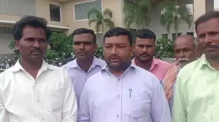 కామారెడ్డి: ప్రజావాణి లో పోడు పట్టాలు కావాలంటూ వినతి : అక్కపూర్ గ్రామ దళిత రైతులు