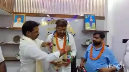 खगड़िया: बलुआही में लोजपा (आर) के जिला कार्यालय में सदस्यता कार्यक्रम आयोजित, व्यवसायी गौरव कुमार हुए शामिल