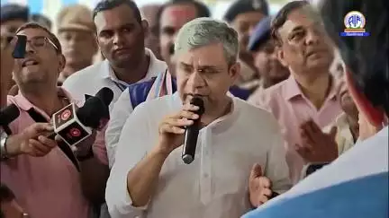 रेल मंत्री अश्विनी वैष्णव ने कहा कि प्रधानमंत्री नरेन्द्र मोदी के नेतृत्व में रेलवे देश के विकास के लिए प्रतिबद्ध है।