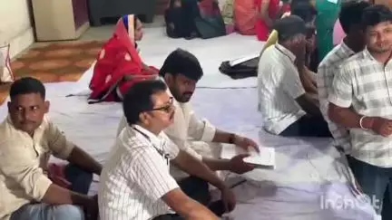 डुमरांव: डुमरांव के नगर भवन में हरियाली जीविका महिला संघ की प्रथम आमसभा आयोजित, विधायक भी शामिल हुए
