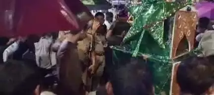 मुरादाबाद: कटघर प्रभारी का वीडियो आखिर क्यों हुआ वायरल, लोग कर रहे हैं सराहना