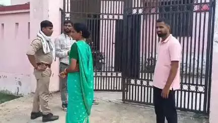 सीतापुर: सीता रसोई के पास सड़क पर साइकिल से जा रहे बुजुर्ग को तेज रफ्तार अज्ञात वाहन ने कुचला, हुई दर्दनाक मौत