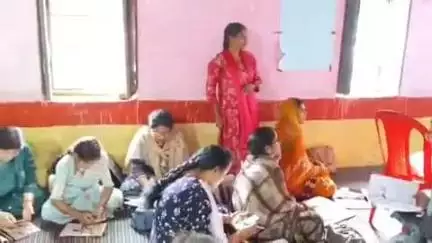 शहपुरा: शहपुरा में शिक्षा अधिकारी के निर्देश पर शिक्षकों को नए पाठ्यक्रम पढ़ाने के लिए दो दिवसीय प्रशिक्षण दिया गया