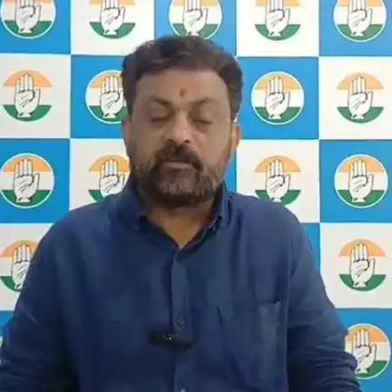 રાજકોટ: રાજકોટ જેતપુર હાઈવેના કમરતોડ રસ્તા મુદ્દે આવતીકાલે કોંગ્રેસનું કલેક્ટર કચેરીએ આંદોલન અને ઘેરાવનું એલાન