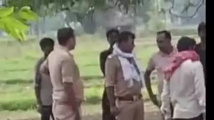 पट्टी: ठनेपुर गोपापुर गांव में पड़ोसियों द्वारा हरे पेड़ काटे जाने की पीड़ित ने पुलिस से की शिकायत