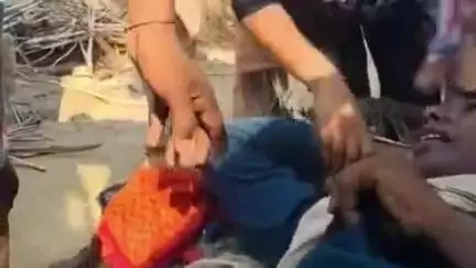 लालगंज: घुरीपुर गांव में जमीनी विवाद को लेकर दो पक्षों में हुई मारपीट, पीड़ित पक्ष के पिता-पुत्र घायल