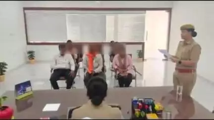 हमीरपुर: पुलिस कार्यालय में पुलिस अधीक्षक ने सुनीं शिकायतें