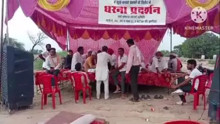 संगरिया: सादुल ब्रांच नहर के पास नागरिकों ने नगरपालिका के खिलाफ धरना प्रदर्शन किया
