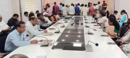 ଭଦ୍ରକ ଗ୍ରାମାଞ୍ଚଳ: ଜିଲ୍ଲାପାଳଙ୍କ ଅଧ୍ୟକ୍ଷତାରେ ଯୁଗ୍ମ ଜନ ଶୁଣାଣୀ କାର୍ଯ୍ୟକ୍ରମ ଜିଲ୍ଲାପାଳଙ୍କ କାର୍ଯ୍ୟାଳୟ ଠାରେ ଅନୁଷ୍ଠିତ
