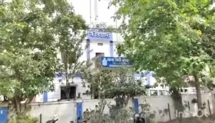 धमतरी: धमतरी के इंडोर स्टेडियम में लोगों को चाकू दिखाकर डराने वाले युवक को कोतवाली पुलिस ने किया गिरफ्तार