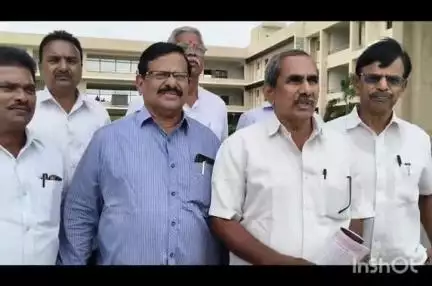 హవేలీ ఘన్​పూర్: మెదక్ మున్సిపల్ పరిధిలోని పలు సమస్యలను పరిష్కరించాలి: మెదక్ సిటిజన్ ఫోరం అధ్యక్షుడు కొండల్ రెడ్డి