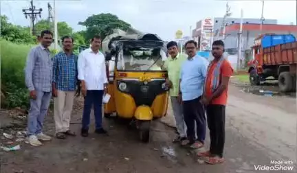 భీమసింగి వద్ద ఆటోలు అక్రమంగా తరలిస్తున్న 856 కేజీల పీడీఎస్ బియ్యం పట్టుకున్న విజిలెన్స్, పౌరసరఫరాల శాఖ అధికారులు